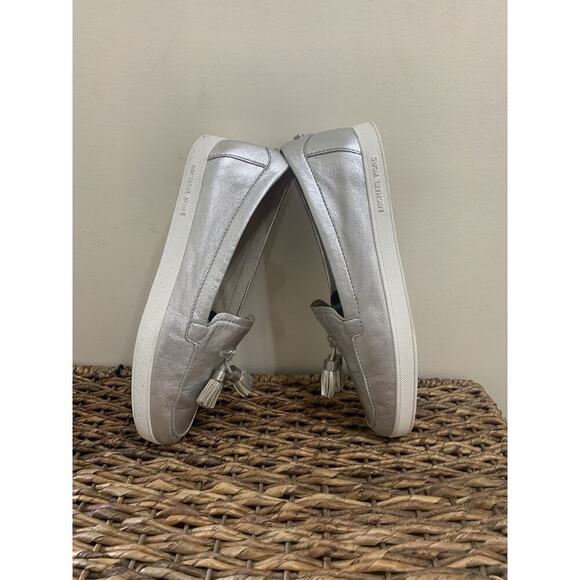 Michael Kors Flats Silver Loafers Leather 9M Comfort Preppy Old Money Going Out - Picture 2 of 8